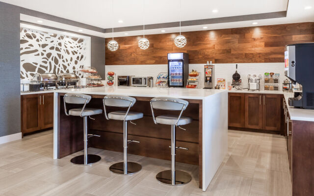 Best Western Plus Airdrie Gateway