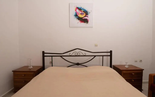 Zenia House