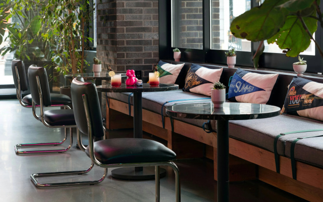 Moxy Portland Downtown