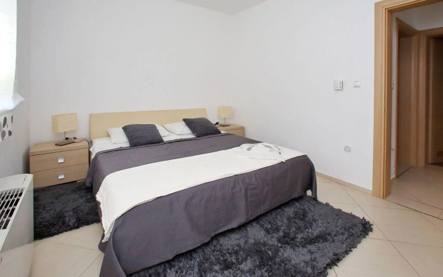 Sun-kissed Apartment in Bibinje With Garden