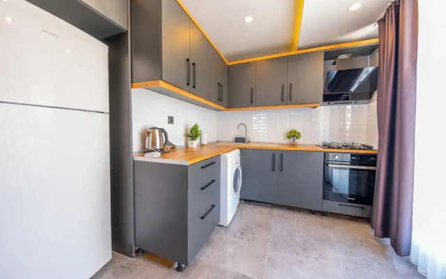 Mrt Suites Lara