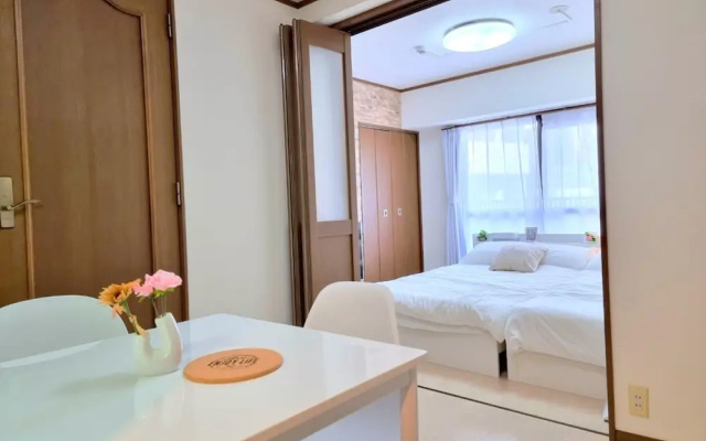 Royal Plaza Daikoku – Guest Rooms – Osaka