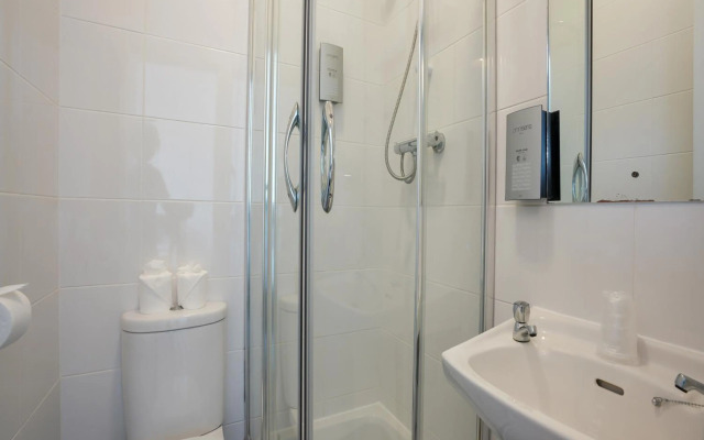 OYO Shanklin Beach Hotel