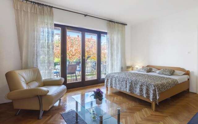 Stunning Apartment in Umag With Wifi