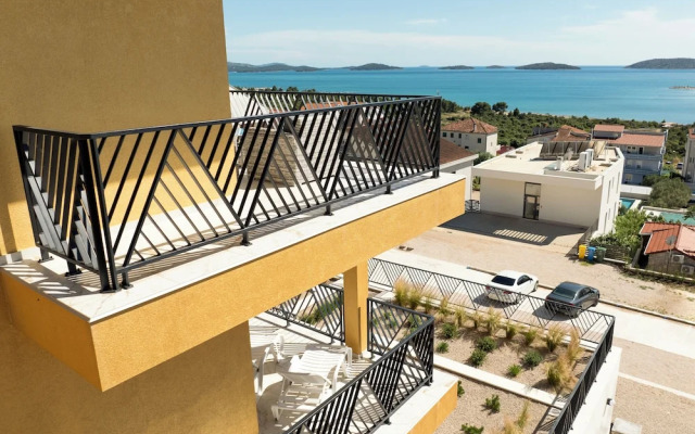 MEDITERANA Art Deco Resort