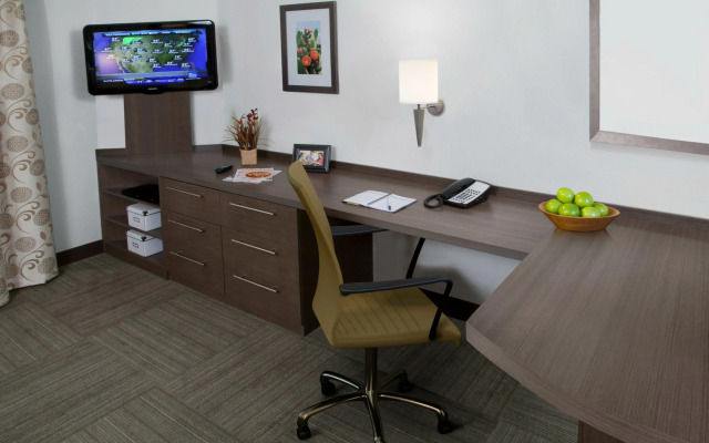 Sonesta Simply Suites Orange County Airport