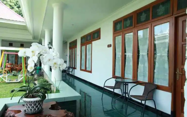 Griyo Sultan Agung near Station Malang Baru