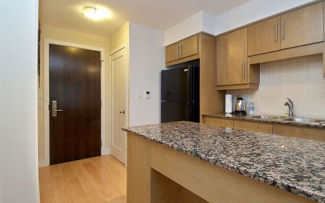 WhiteHall Suites - 20 Bluejays Way