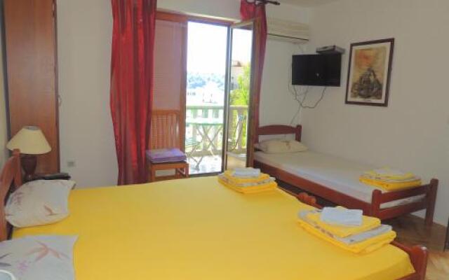 Rooms Villa Desa