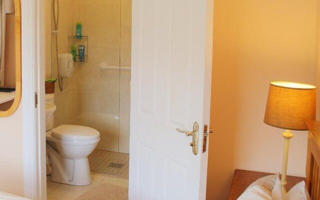 Strand's-End House B&B