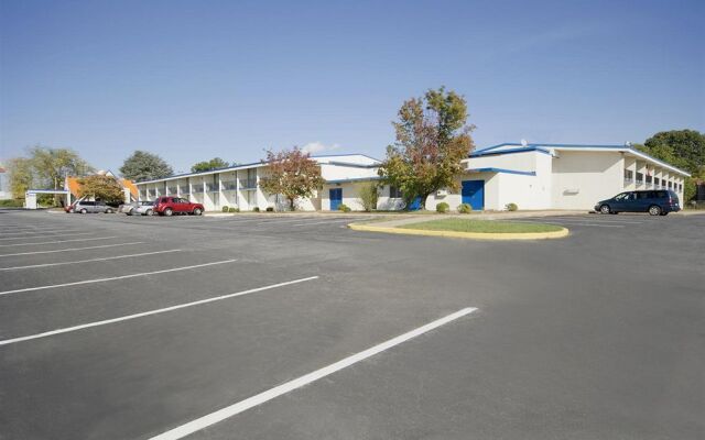 Americas Best Value Inn - Lynchburg/Madison Heights