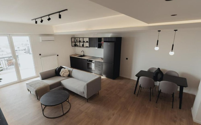 1 Bedroom Apartment With Balcony and sea View