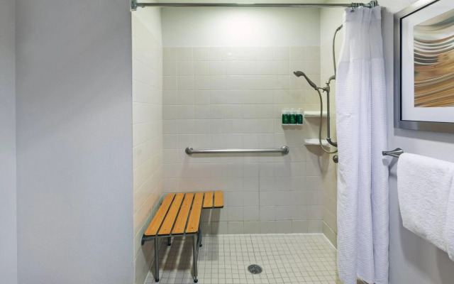 Courtyard by Marriott Tulsa Woodland Hills