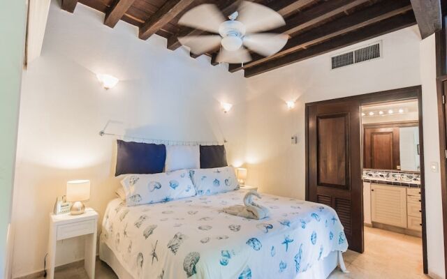 Royal Palms 5 2 Bedroom Condo by RedAwning