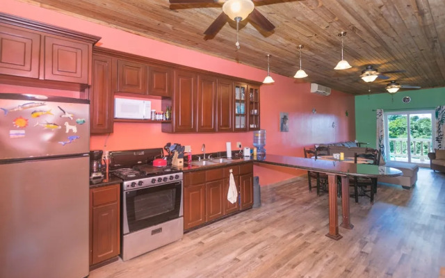 Sunset Villas 12D 2 Bedroom Condo By Redawning