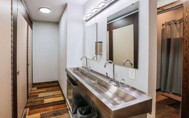 Pintler's Portal Hostel