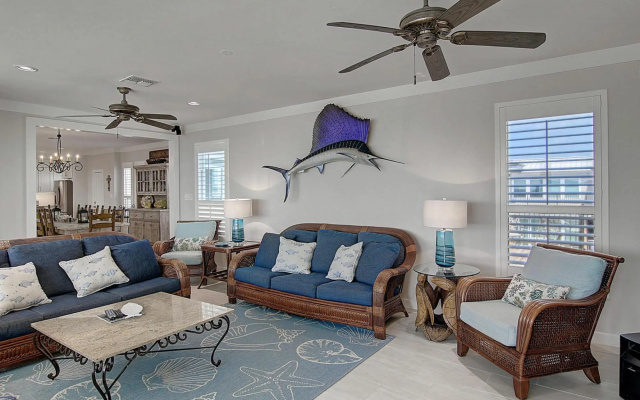 Channelview 305