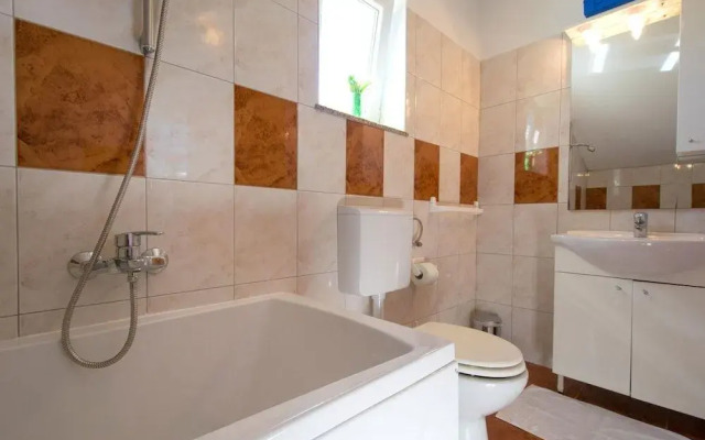 Apartments Mladenka