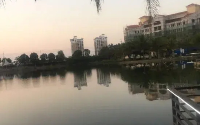 Jinyi Business Hotel (Danzhou Bus Station)