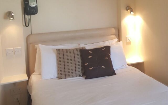 Beaumond Cross Inn