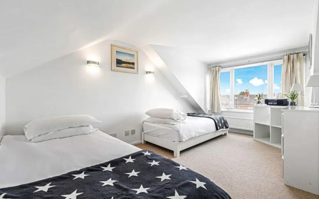 Bakersfield Retreat - From 200 Per Night