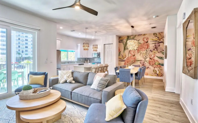 Azul Townhomes C1 - Sol Retreat
