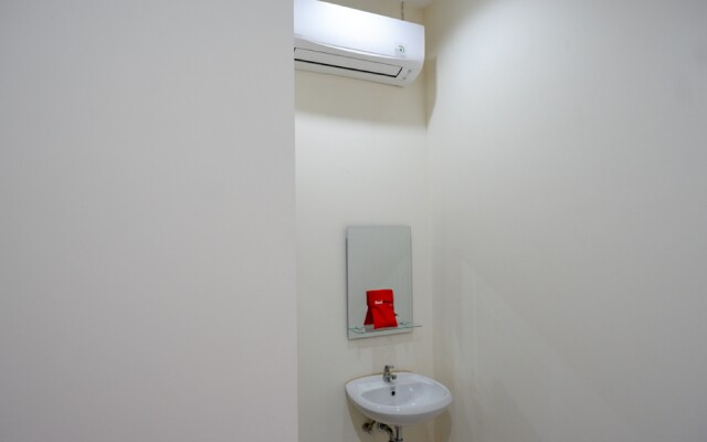 RedDoorz near Living Plaza Purwokerto