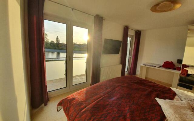 Ferienwohnung und Zimmer zum Donaublick