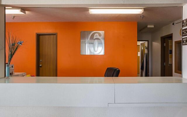 Motel 6 Omaha - IAT West