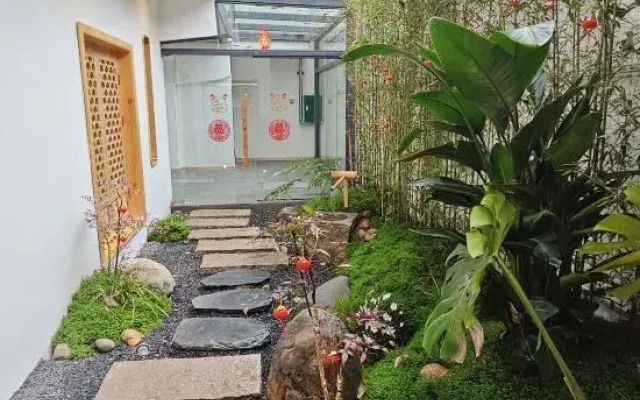 Anmeng Xiaozhu Homestay (Guilin Railway Station Wanxiang City)