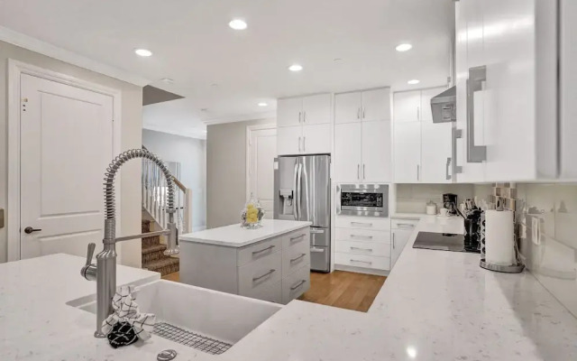 Fabulous 4BR home close to beach