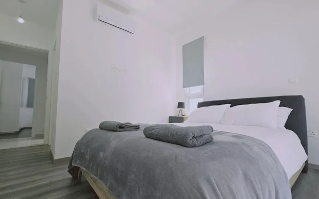 136 LCA - Stay Aquamarine Apartment