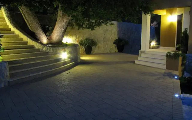Villa Aurora