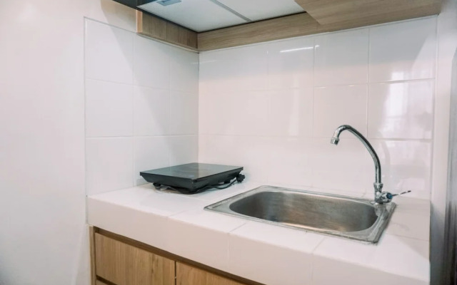 Modern And Homey 2Br Apartment At M-Town Residence