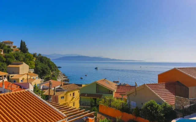 Takis House in Katavolos