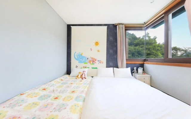 Yangpyeong Weekly Kids Pool Villa