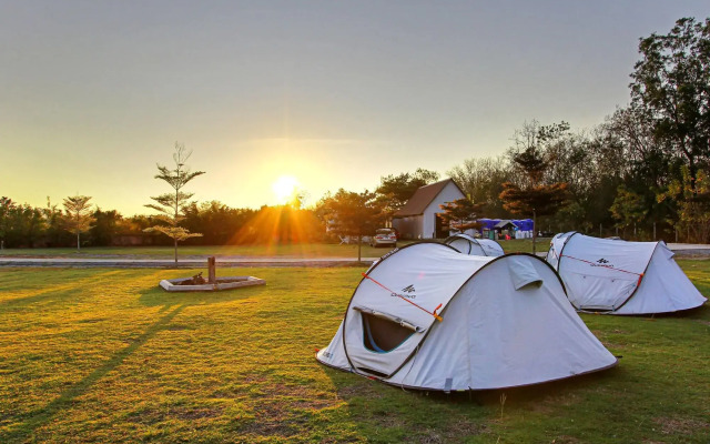 White Knot Khao Yai