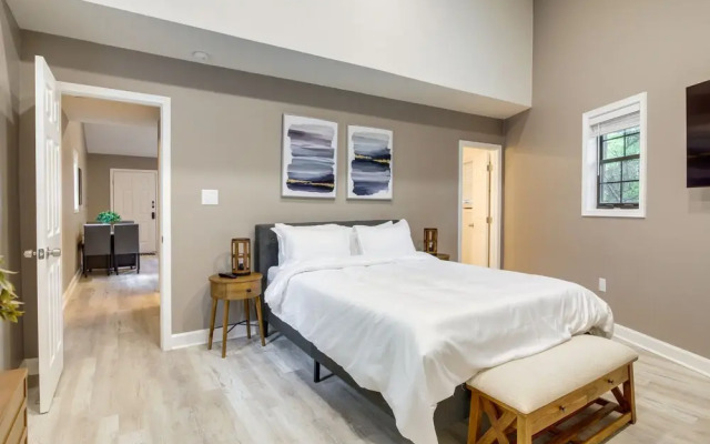 Charming Memphis Apartment: Remote-work Friendly!