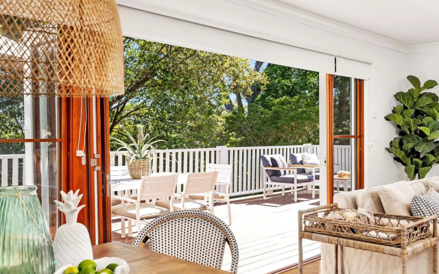 SEA DECK Hyams Beach 4pm Check Out Sundays