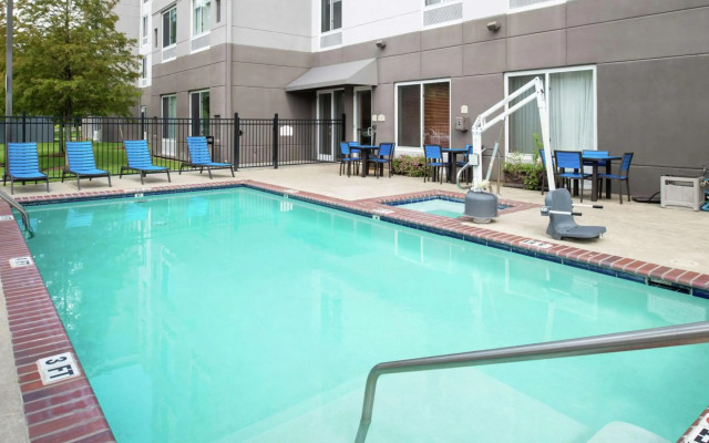 Hilton Garden Inn Baton Rouge Airport