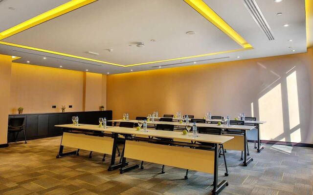 Four Points by Sheraton Production City, Dubai