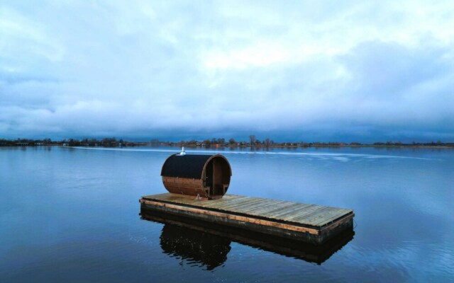 Waterlodge Blaukopke