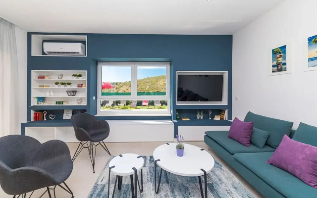 Scenic Elegant Trogir Villa With Pool