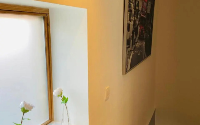 Jolie maison avec jardin.
