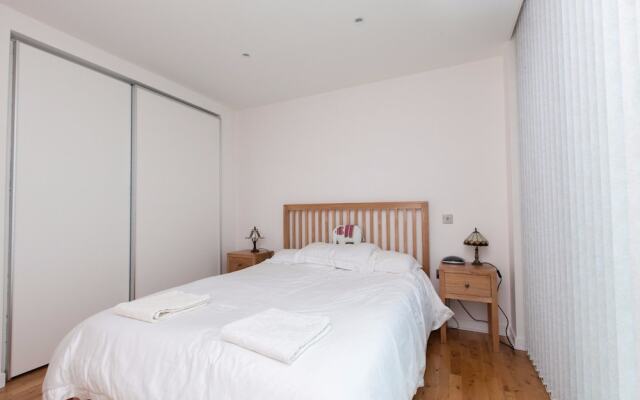 Elegant and Modern Apartment in Central Edinburgh