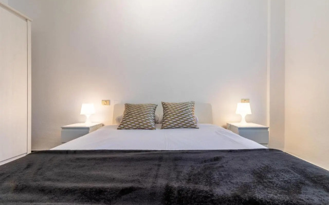Flatguest Cicer - 3BDR + Balcony + Beach