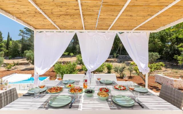 Trullo I Tre Fichi by BarbarHouse
