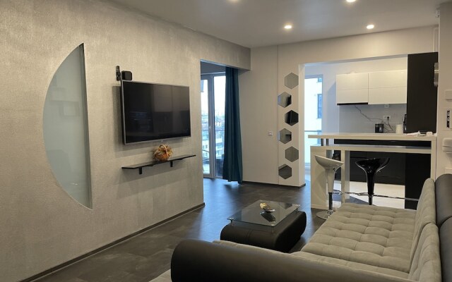West Park 2 Residence by Lake View