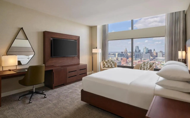 Hyatt Regency Crown Center