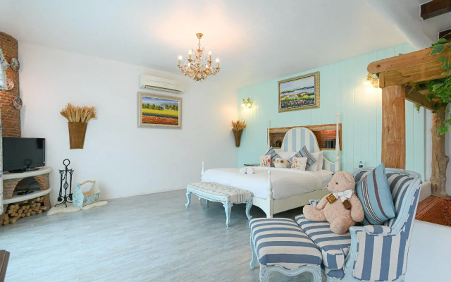 Swiss Valley Hip Resort